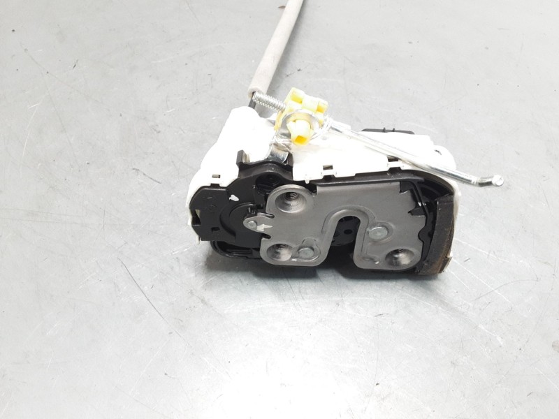 Recambio de cerradura puerta trasera izquierda para mg zs suv (azs1) 1.0 t-gdi referencia OEM IAM 10845782  