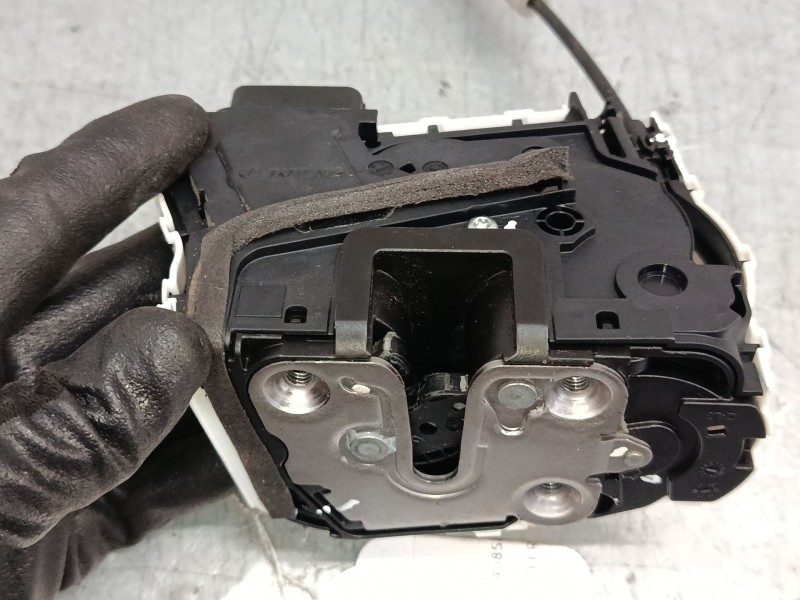 Recambio de cerradura puerta delantera izquierda para mg zs suv (azs1) 1.0 t-gdi referencia OEM IAM 104845780  