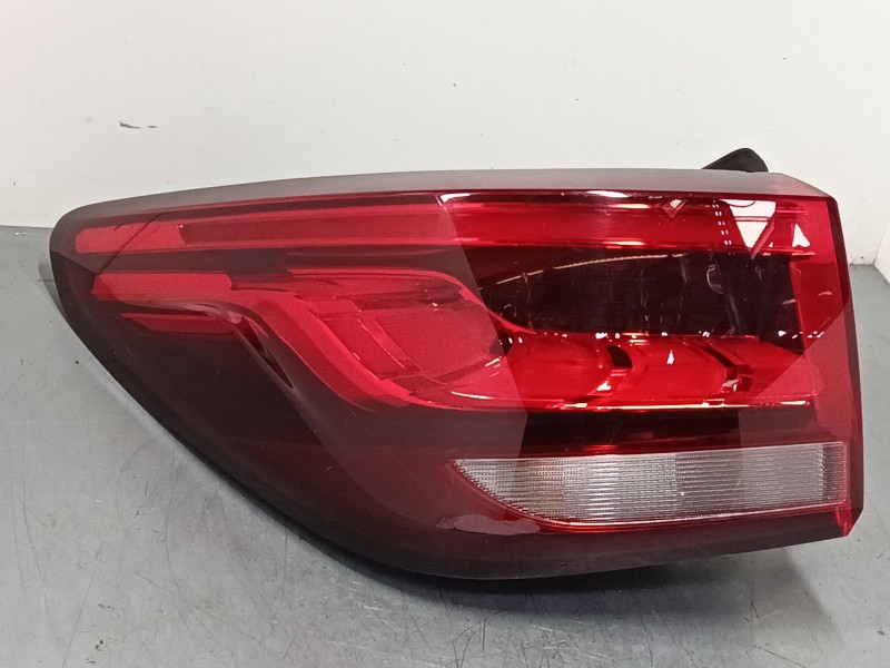 Recambio de piloto trasero izquierdo para mg zs suv (azs1) 1.0 t-gdi referencia OEM IAM 10571681  