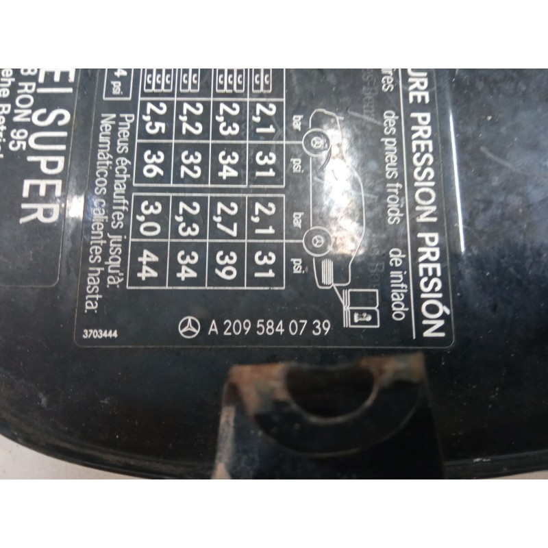 Recambio de tapa exterior combustible para mercedes-benz clk descapotable (a209) clk 200 kompressor (209.442) referencia OEM IAM
