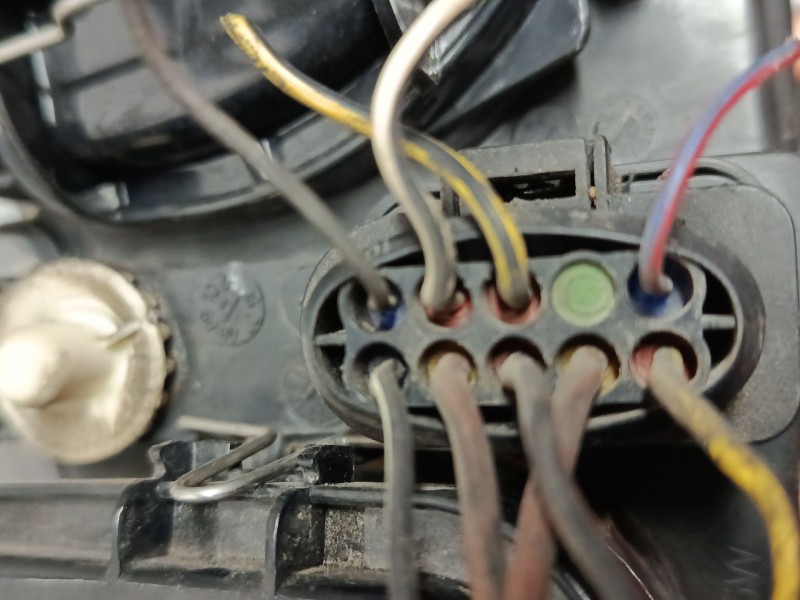 Recambio de faro izquierdo para seat ibiza iii (6l1) 1.9 tdi referencia OEM IAM   