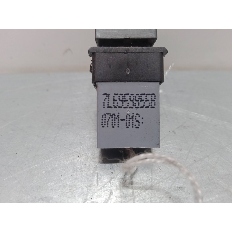 Recambio de mando elevalunas delantero derecho para seat altea xl (5p5, 5p8) 2.0 tdi 16v 4x4 referencia OEM IAM   