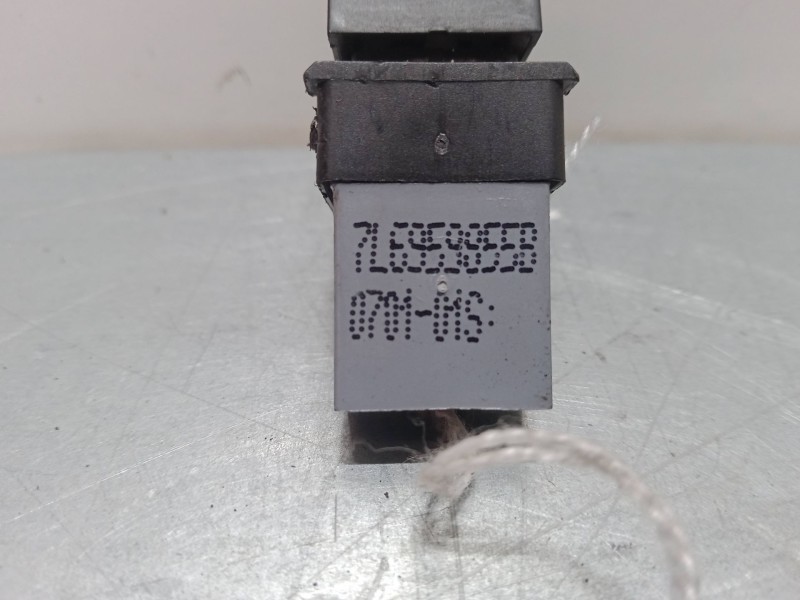 Recambio de mando elevalunas delantero derecho para seat altea xl (5p5, 5p8) 2.0 tdi 16v 4x4 referencia OEM IAM   