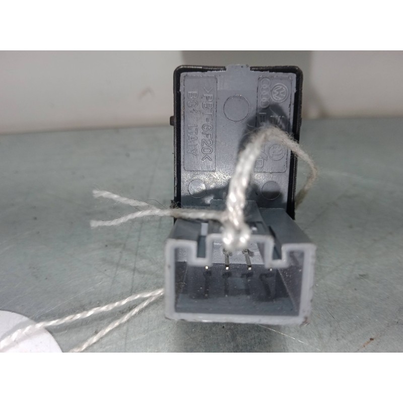 Recambio de mando elevalunas delantero derecho para seat altea xl (5p5, 5p8) 2.0 tdi 16v 4x4 referencia OEM IAM   