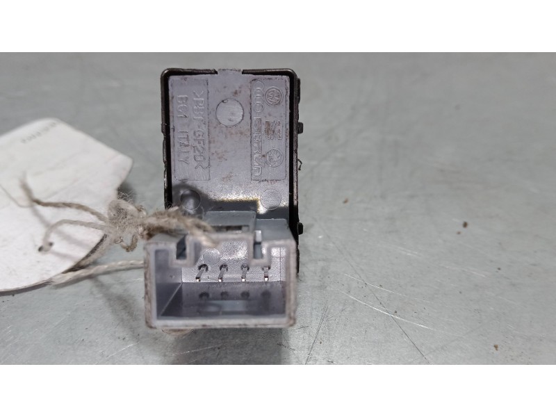 Recambio de mando elevalunas trasero derecho para seat altea xl (5p5, 5p8) 2.0 tdi 16v 4x4 referencia OEM IAM   