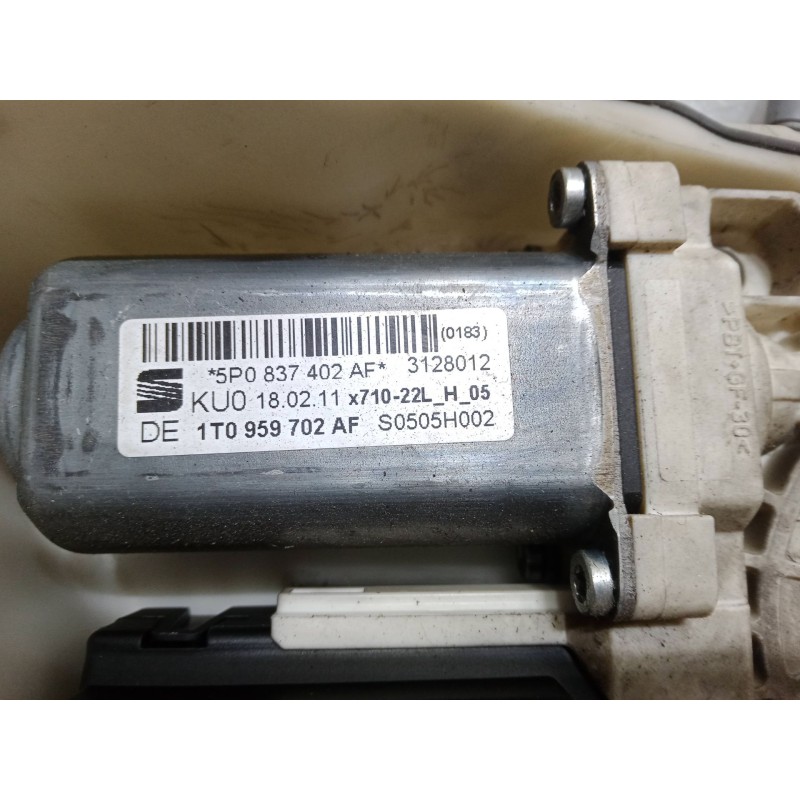 Recambio de elevalunas electrico delantero derecho para seat altea xl (5p5, 5p8) 2.0 tdi 16v 4x4 referencia OEM IAM 1T0959702AF 