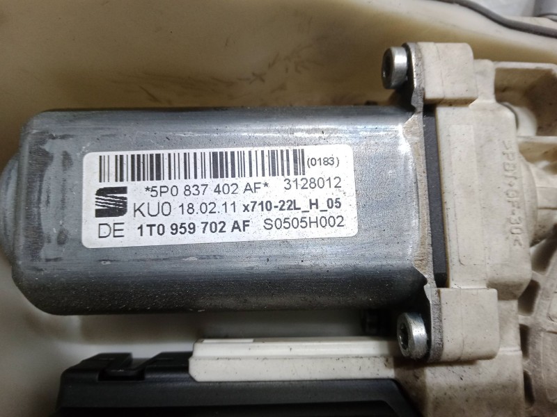 Recambio de elevalunas electrico delantero derecho para seat altea xl (5p5, 5p8) 2.0 tdi 16v 4x4 referencia OEM IAM 1T0959702AF 