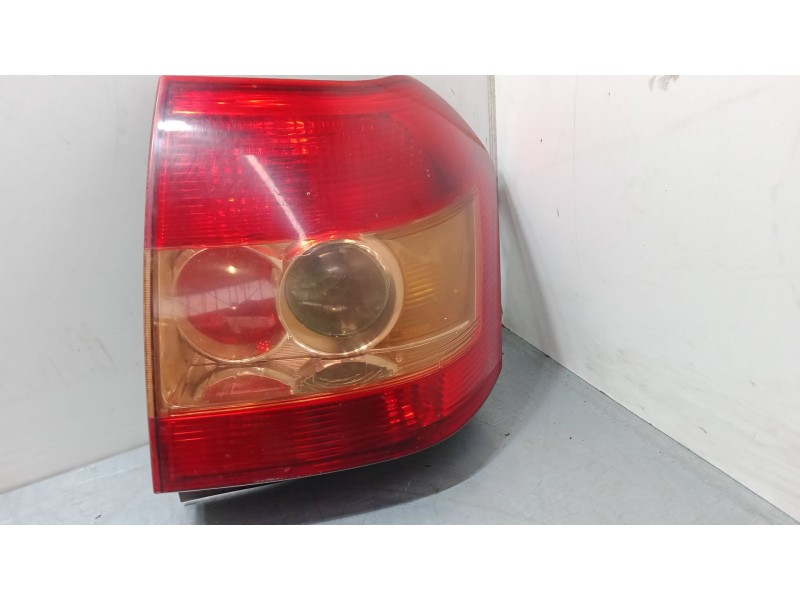 Recambio de piloto trasero izquierdo para toyota corolla (_e12_) 2.0 d-4d (cde120r_, cde120l_) referencia OEM IAM   