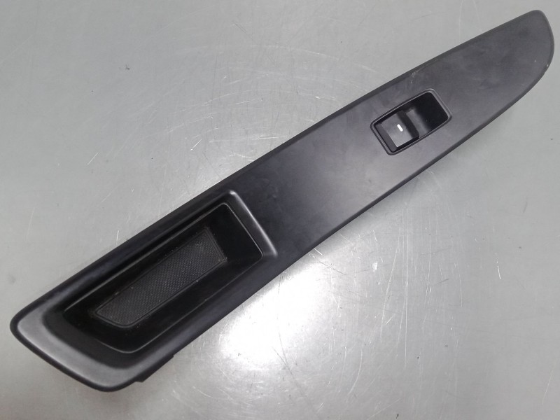 Recambio de mando elevalunas delantero derecho para hyundai i20 ii (gb, ib) 1.2 referencia OEM IAM   