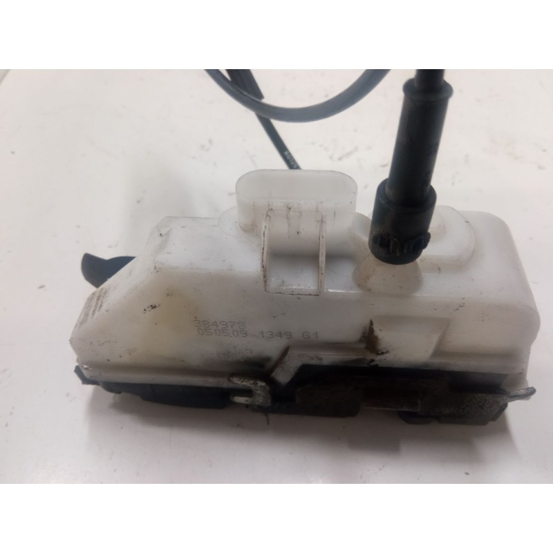 Recambio de cerradura puerta delantera izquierda para renault twingo ii (cn0_) 1.2 16v (cn0k, cn0v) referencia OEM IAM   