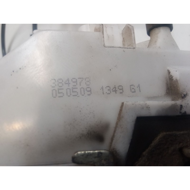 Recambio de cerradura puerta delantera izquierda para renault twingo ii (cn0_) 1.2 16v (cn0k, cn0v) referencia OEM IAM   