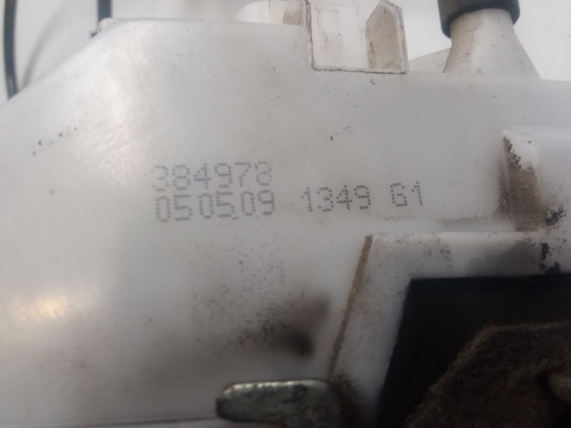 Recambio de cerradura puerta delantera izquierda para renault twingo ii (cn0_) 1.2 16v (cn0k, cn0v) referencia OEM IAM   