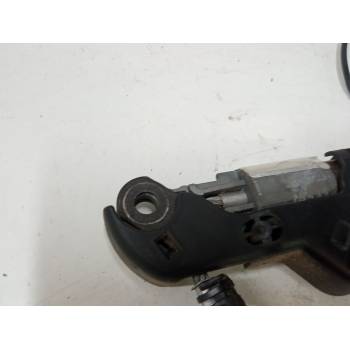 ANCLAJE CINTURON DELANTERO DERECHO 