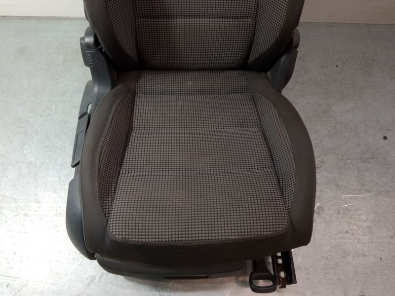Recambio de asiento delantero derecho para volkswagen touran (1t1, 1t2) 1.6 fsi referencia OEM IAM 1K4881106GA  