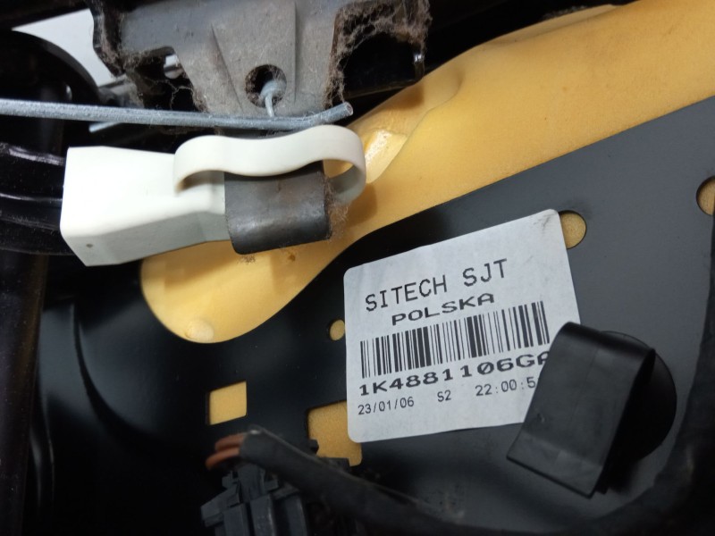 Recambio de asiento delantero derecho para volkswagen touran (1t1, 1t2) 1.6 fsi referencia OEM IAM 1K4881106GA  