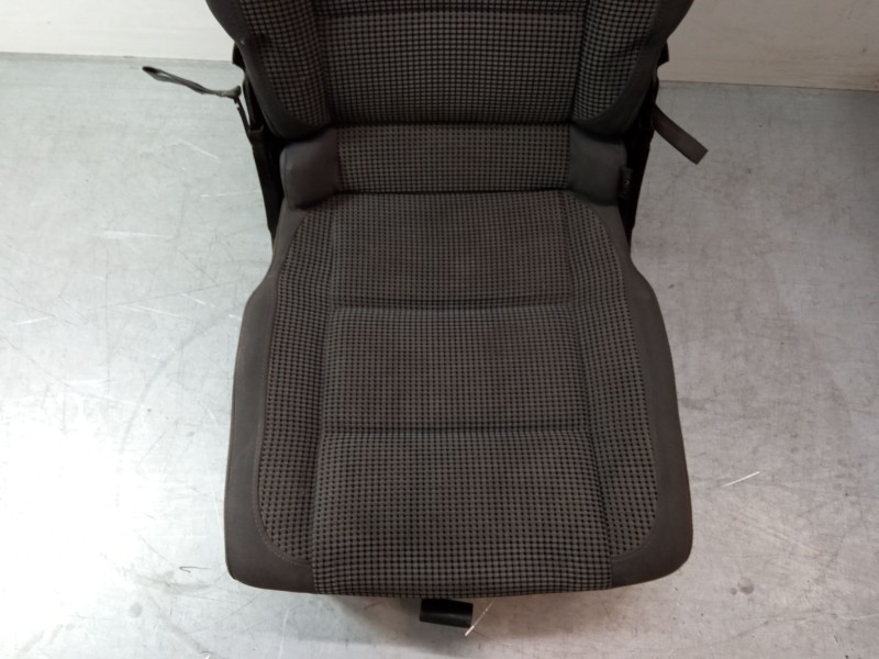 Recambio de asientos trasero izquierdo para volkswagen touran (1t1, 1t2) 1.6 fsi referencia OEM IAM 1T0883063D  