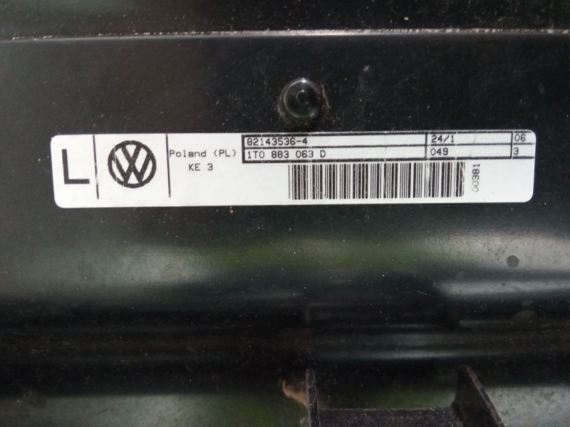 Recambio de asientos trasero izquierdo para volkswagen touran (1t1, 1t2) 1.6 fsi referencia OEM IAM 1T0883063D  