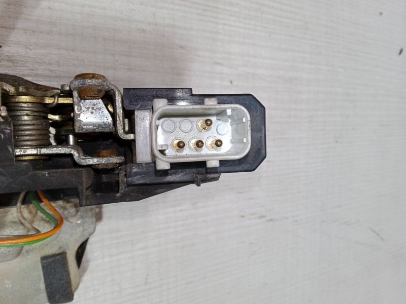 Recambio de cerradura puerta delantera izquierda para bmw 5 (e39) 523 i referencia OEM IAM   