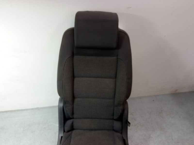 Recambio de asiento trasero central para volkswagen touran (1t1, 1t2) 1.6 fsi referencia OEM IAM 1T0883064D  