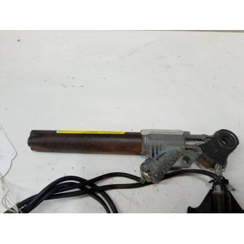 ANCLAJE CINTURON DELANTERO IZQUIERDO 