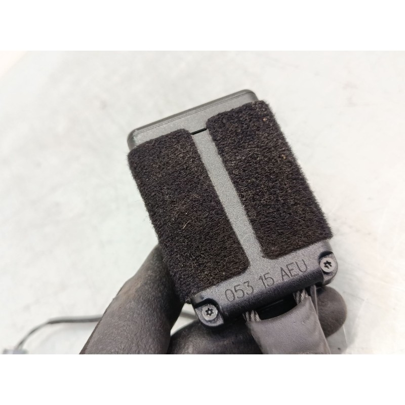 Recambio de anclaje cinturon delantero izquierdo para peugeot 2008 i (cu_) 1.2 thp 110 / puretech 110 referencia OEM IAM   