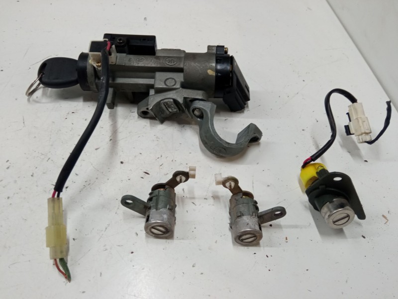 Recambio de kit bombines para chevrolet aveo / kalos hatchback (t250, t255) 1.2 referencia OEM IAM   