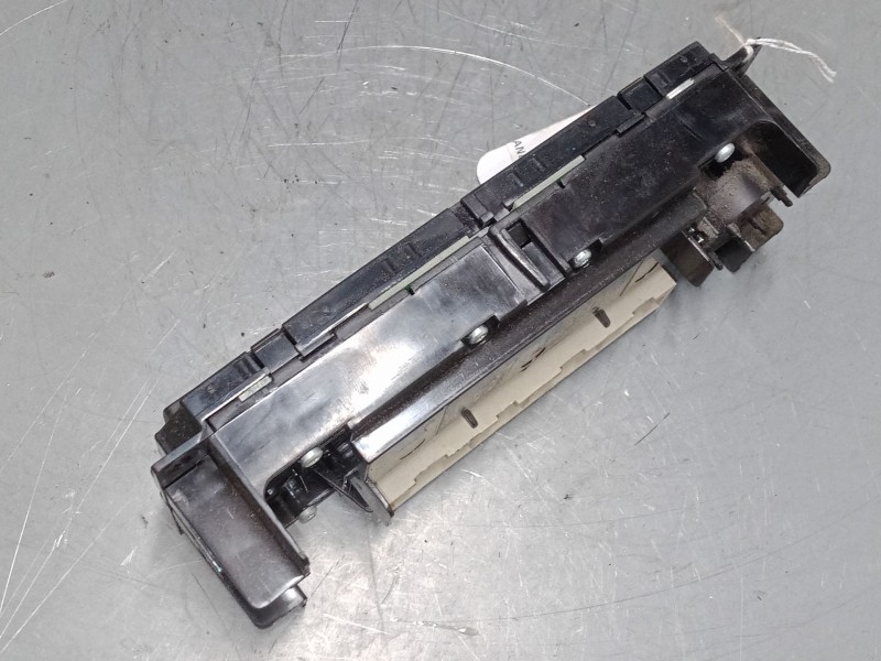 Recambio de mando climatizador para volkswagen golf iv (1j1) 1.6 16v referencia OEM IAM   