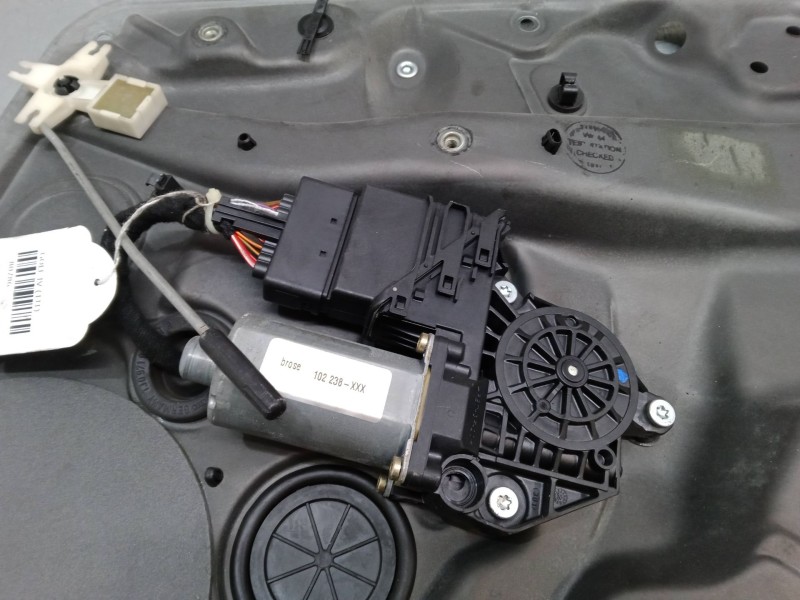 Recambio de elevalunas electrico trasero derecho para volkswagen golf iv (1j1) 1.6 16v referencia OEM IAM   