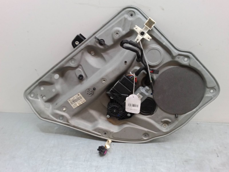 Recambio de elevalunas electrico trasero izquierdo para volkswagen golf iv (1j1) 1.6 16v referencia OEM IAM   