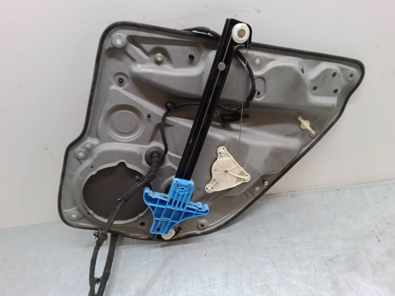 Recambio de elevalunas electrico trasero izquierdo para volkswagen golf iv (1j1) 1.6 16v referencia OEM IAM   