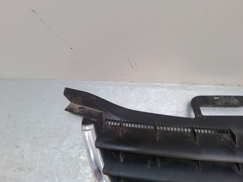 Recambio de rejillas capo para volkswagen touran (1t1, 1t2) 1.9 tdi referencia OEM IAM   