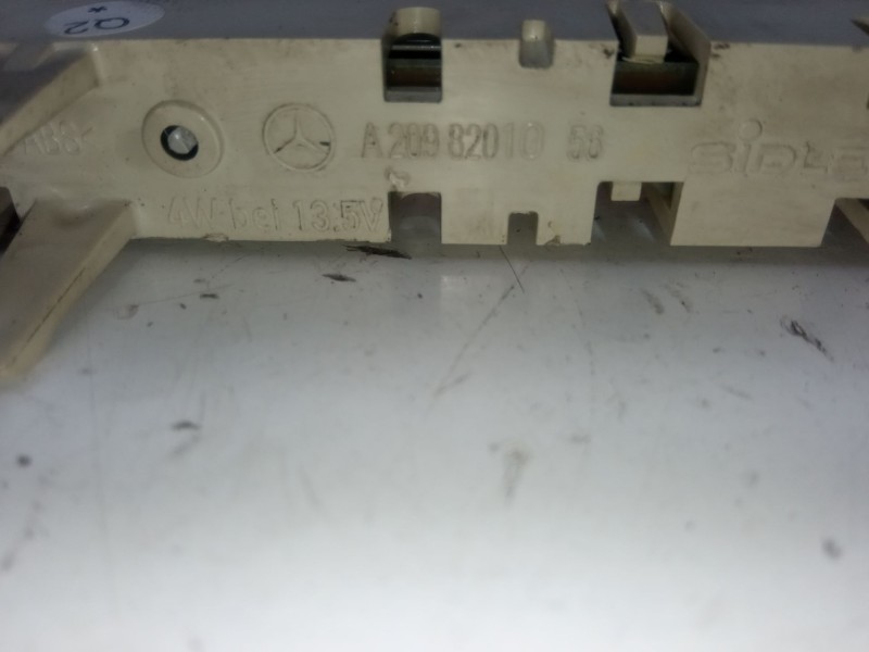 Recambio de luz central de freno para mercedes-benz clk descapotable (a209) clk 200 kompressor (209.442) referencia OEM IAM A209