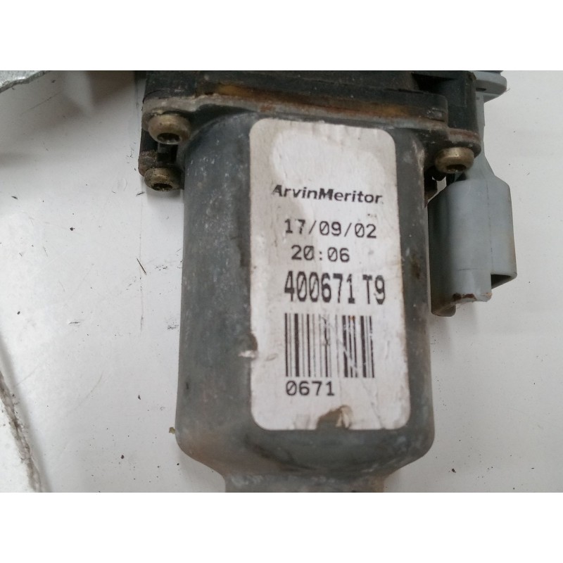 Recambio de elevalunas electrico delantero izquierdo para citroën saxo (s0, s1) 1.5 d referencia OEM IAM  400671T9 