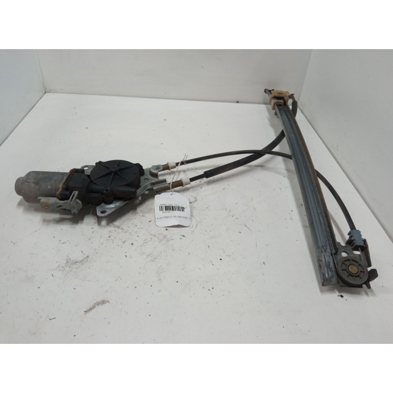 Recambio de elevalunas electrico delantero derecho para citroën saxo (s0, s1) 1.5 d referencia OEM IAM  400672T2 