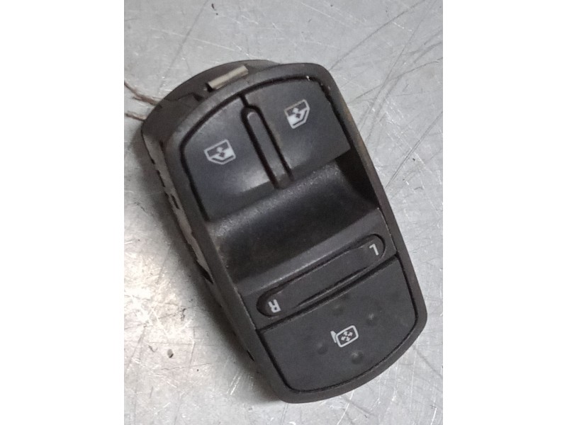Recambio de mando elevalunas delantero izquierdo para opel corsa d (s07) 1.4 (l08, l68) referencia OEM IAM 13258521AA  