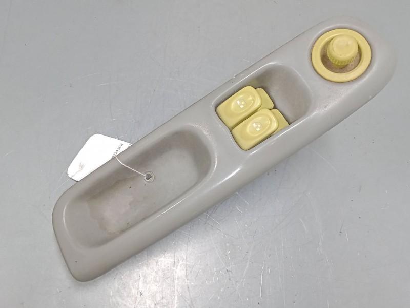 Recambio de mando elevalunas delantero izquierdo para renault twingo i (c06_) 1.2 (c066, c068) referencia OEM IAM   