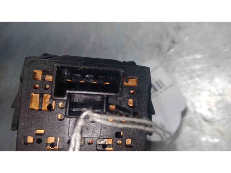 Recambio de mando limpiaparabrisas para opel meriva a monospace (x03) 1.4 16v twinport (e75) referencia OEM IAM   