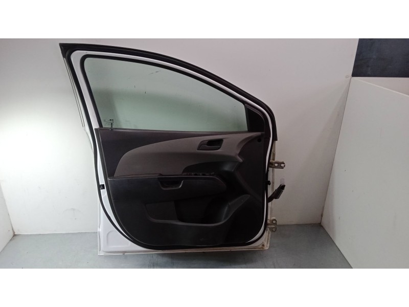 Recambio de puerta delantera izquierda para chevrolet aveo hatchback (t300) 1.4 referencia OEM IAM   
