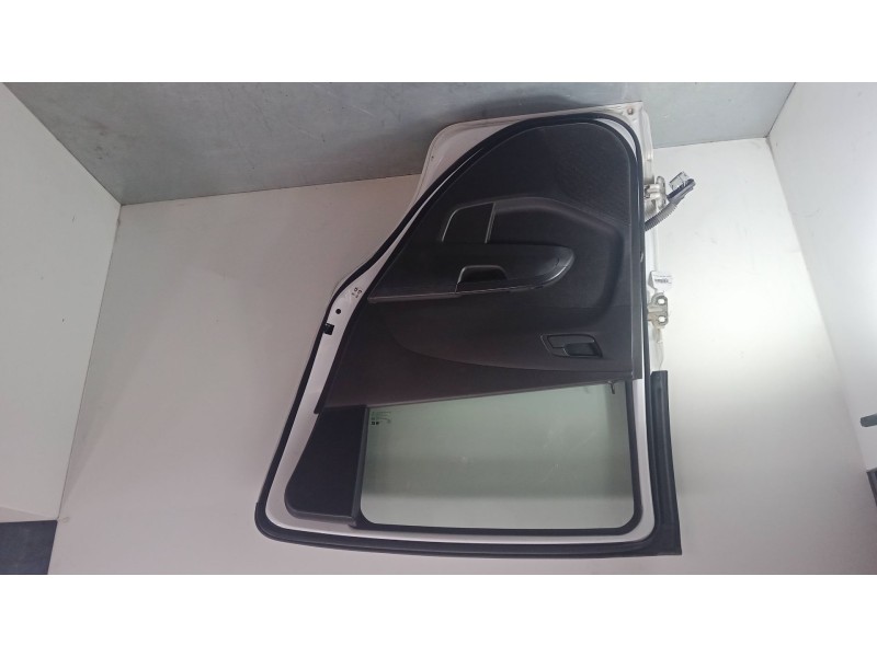 Recambio de puerta trasera derecha para chevrolet aveo hatchback (t300) 1.4 referencia OEM IAM   