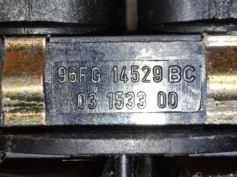 Recambio de mando elevalunas delantero izquierdo para ford fiesta v (jh_, jd_) 1.4 16v referencia OEM IAM   