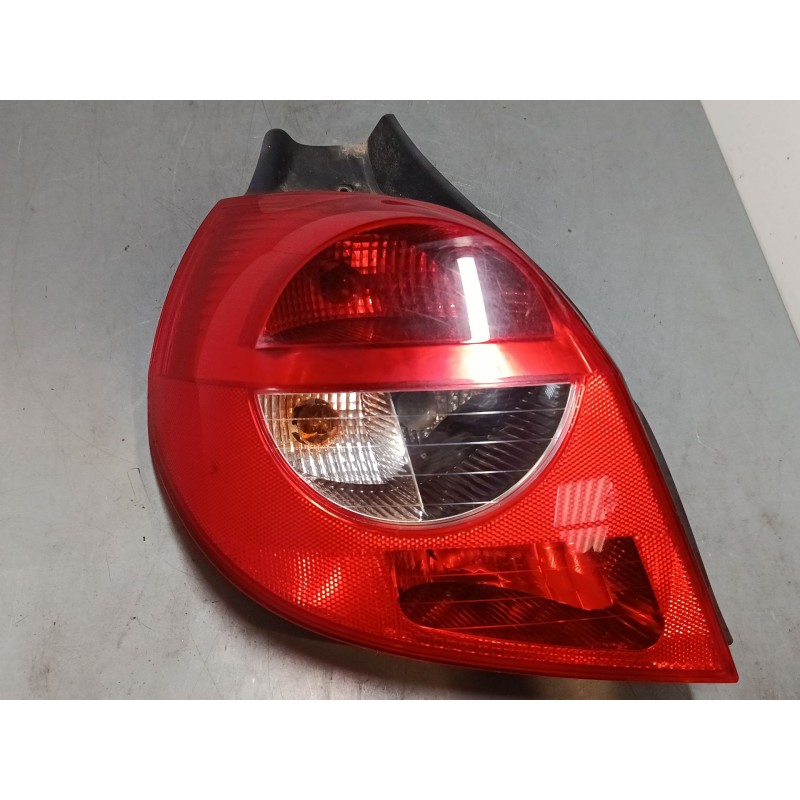 Recambio de piloto trasero izquierdo para renault clio iii (br0/1, cr0/1) 1.4 16v referencia OEM IAM   