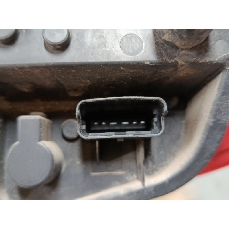 Recambio de piloto trasero izquierdo para renault clio iii (br0/1, cr0/1) 1.4 16v referencia OEM IAM   