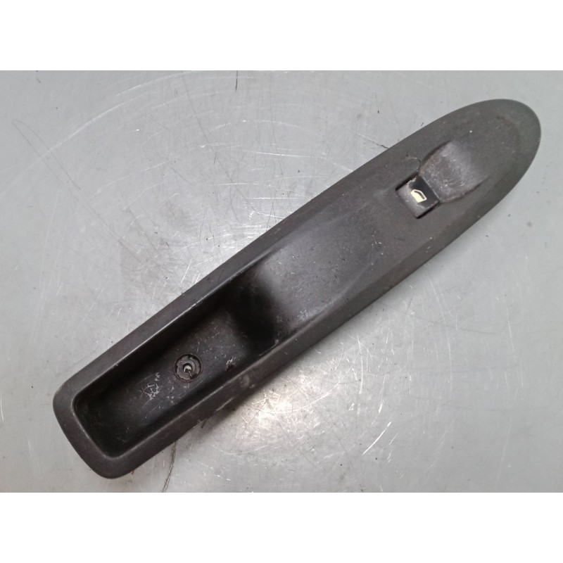 Recambio de mando elevalunas delantero derecho para citroën c4 ii (nc_) 1.6 hdi 110 referencia OEM IAM   