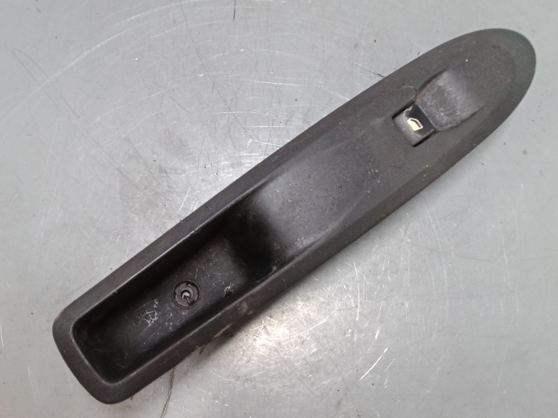 Recambio de mando elevalunas delantero derecho para citroën c4 ii (nc_) 1.6 hdi 110 referencia OEM IAM   
