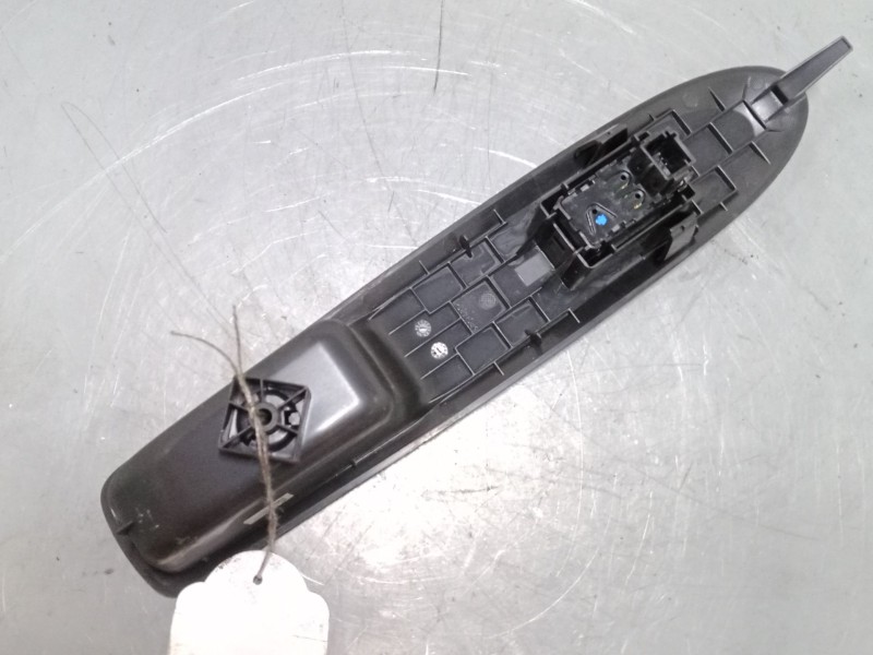 Recambio de mando elevalunas delantero derecho para citroën c4 ii (nc_) 1.6 hdi 110 referencia OEM IAM   