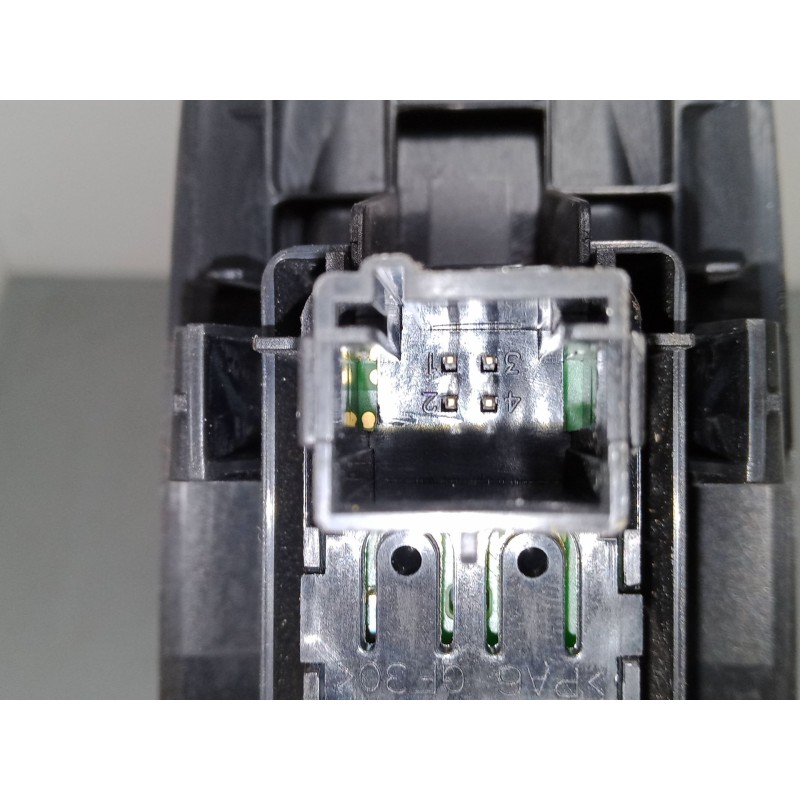 Recambio de mando elevalunas delantero derecho para citroën c4 ii (nc_) 1.6 hdi 110 referencia OEM IAM   
