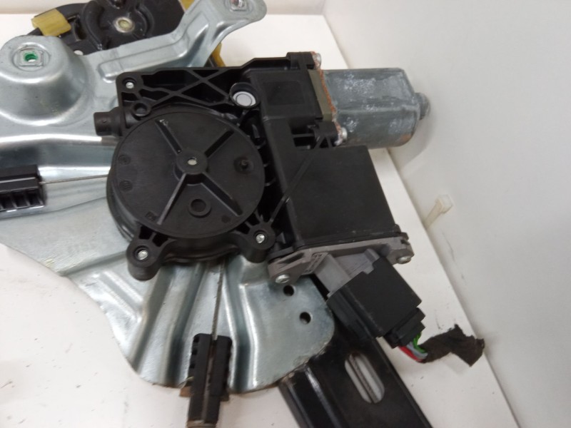 Recambio de elevalunas electrico delantero izquierdo para opel astra j (p10) 2.0 cdti (68) referencia OEM IAM   