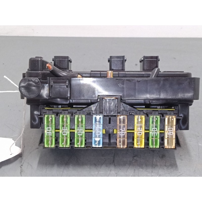 Recambio de caja reles / fusibles para citroën c3 pluriel (hb_) 1.4 hdi referencia OEM IAM 9643498780 T118470004K 
