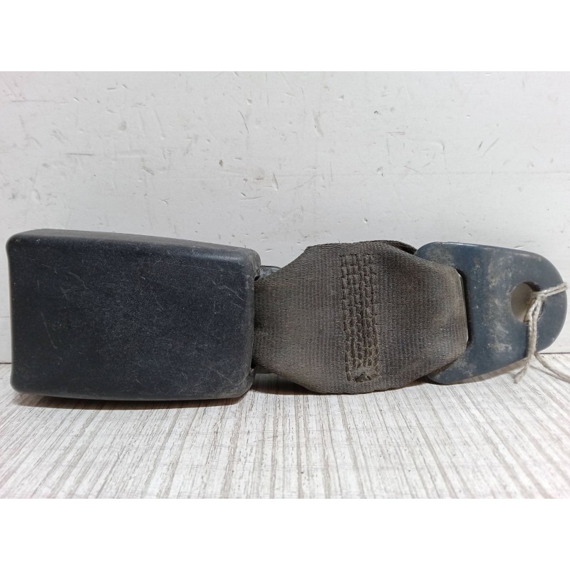 Recambio de anclaje cinturon trasero izquierdo para citroën c3 i (fc_, fn_) 1.4 i referencia OEM IAM   