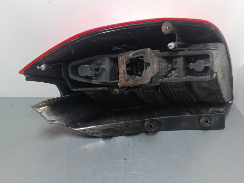 Recambio de piloto trasero izquierdo para renault scénic ii (jm0/1_) 1.6 16v (jm1r) referencia OEM IAM   